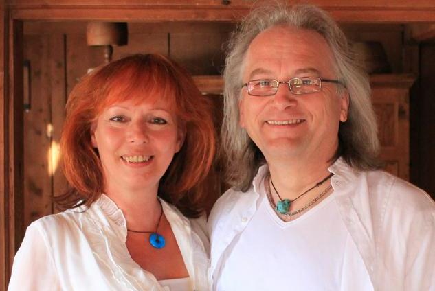 Beate und Roland freuen sich auf deine Nachricht